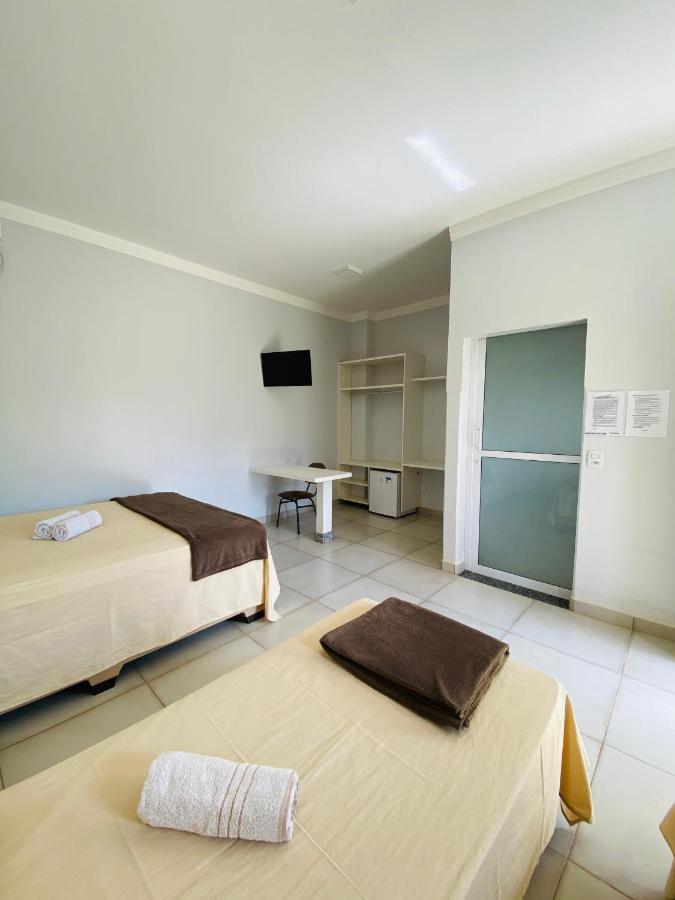 Hotel Pousada Marra Catalão Esterno foto