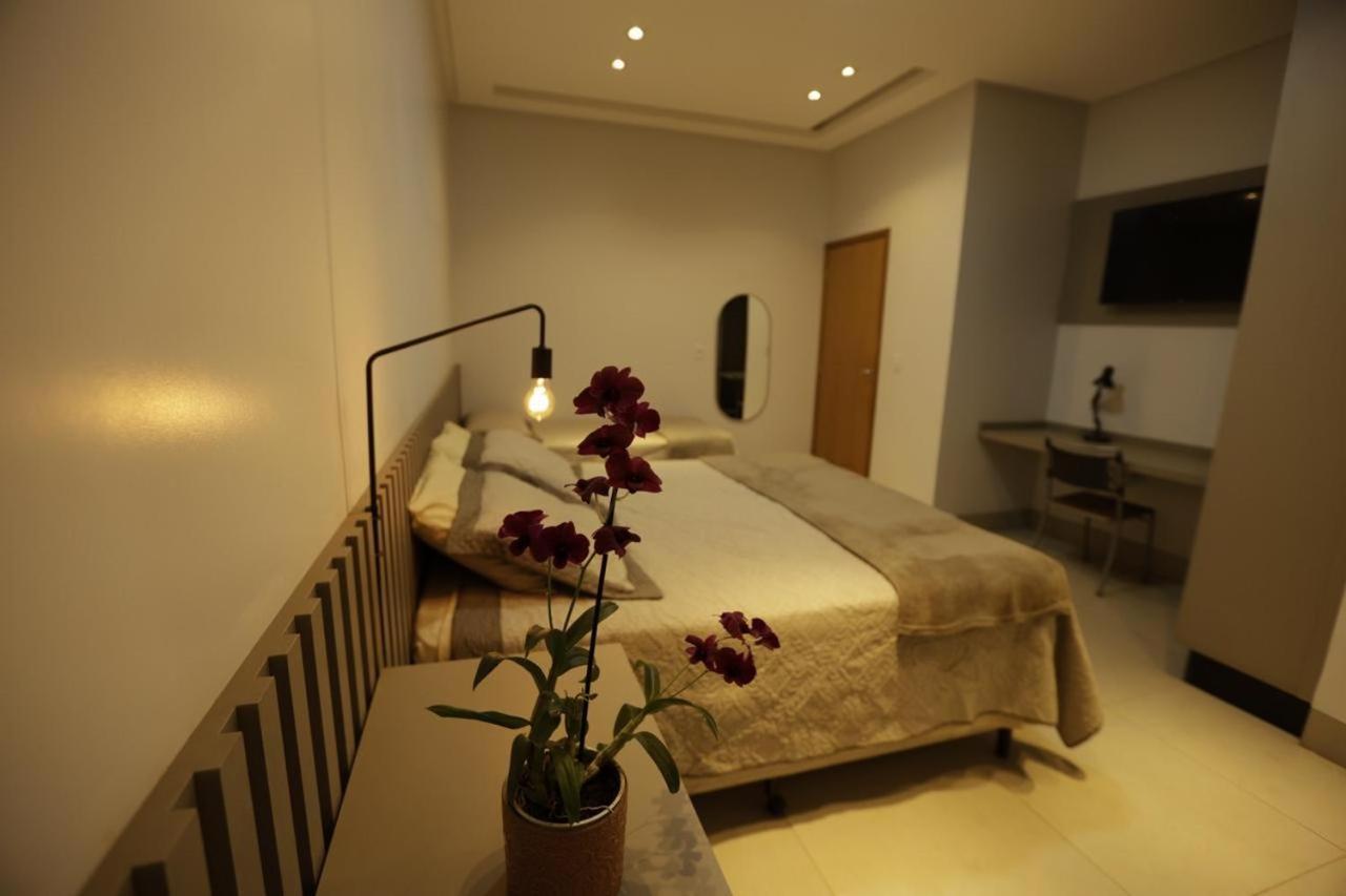 Hotel Pousada Marra Catalão Esterno foto