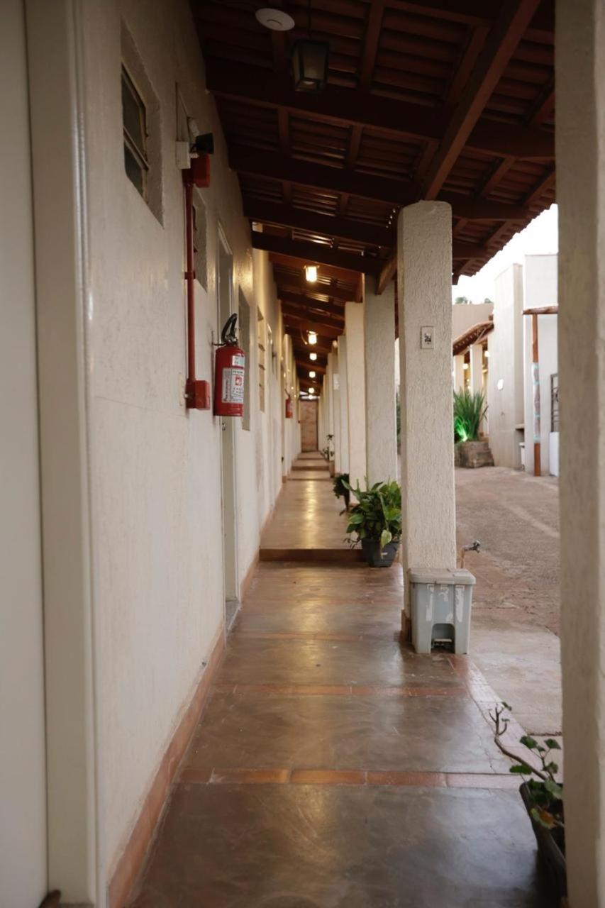 Hotel Pousada Marra Catalão Esterno foto