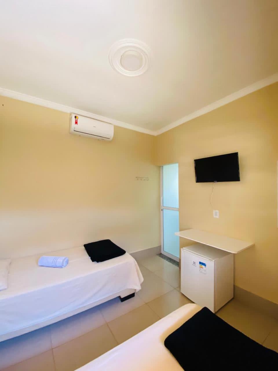 Hotel Pousada Marra Catalão Esterno foto